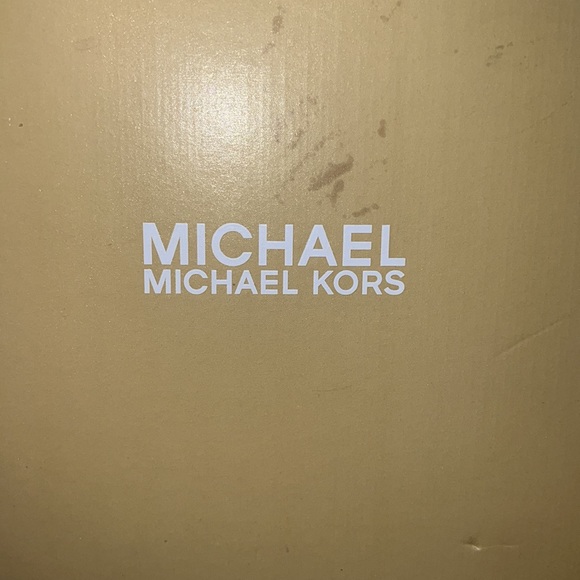 BRAND NEW Michael Kors sneakers - Picture 2 of 6